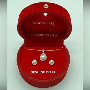 Danecraft Fine Gold Plated Earrings & Necklace Red Hard Case Genuine Pearl